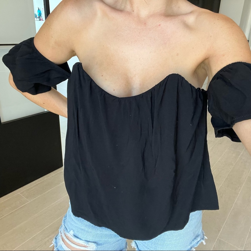 4Sienna Ruffle off shoulder top